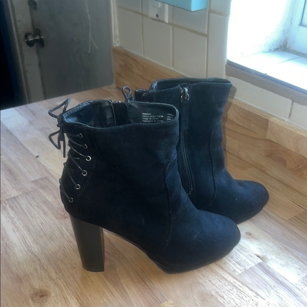 Elegant Black Ankle Boots